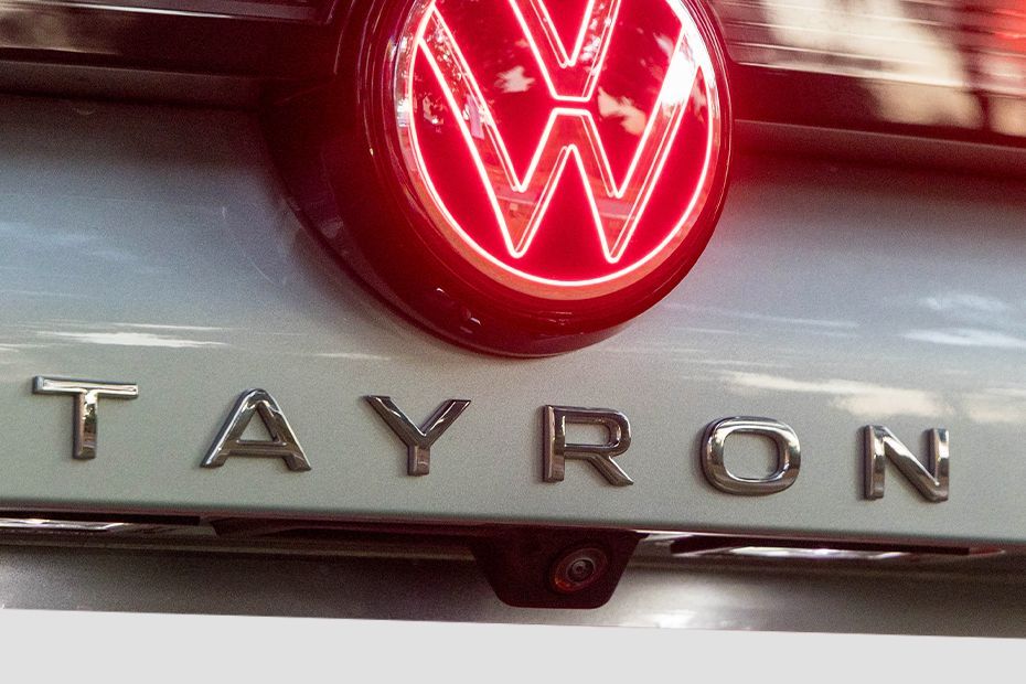Model Badge Image of Tayron R-Line