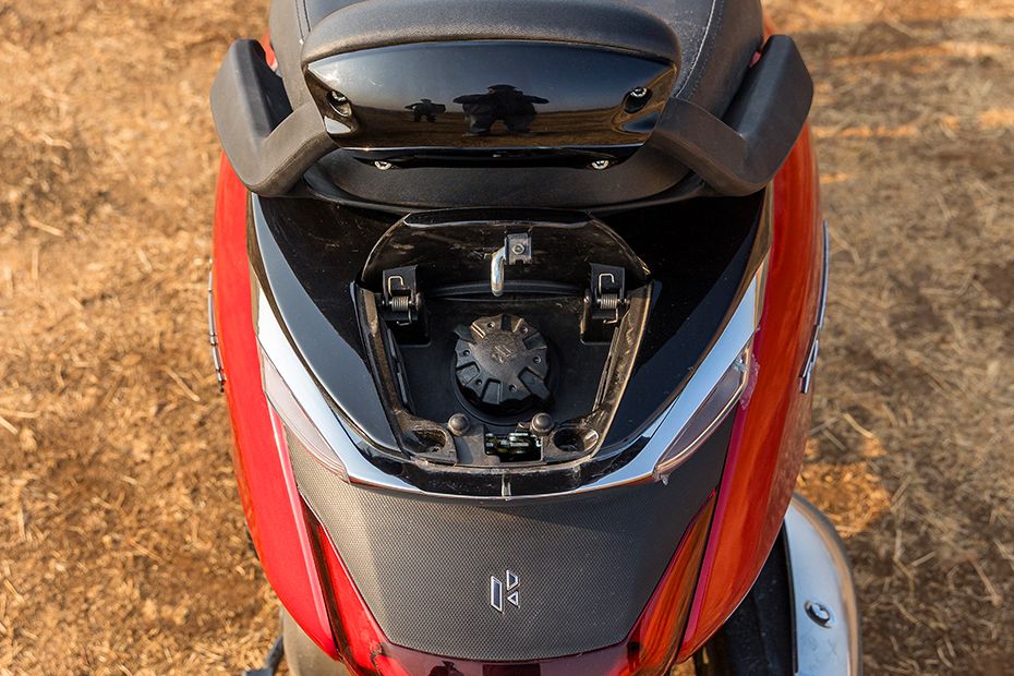 Open Fuel Lid of Model_