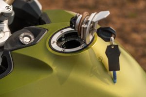 Open Fuel Lid of Model_