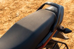 Pillion Seat of Shine 100 DX