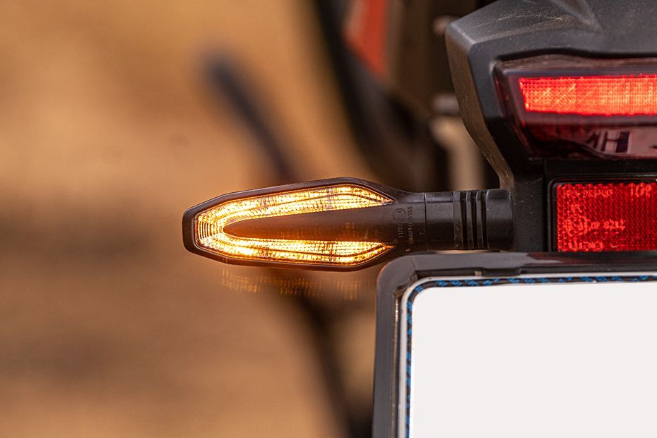 Rear Indicator View of Apache RTX 300