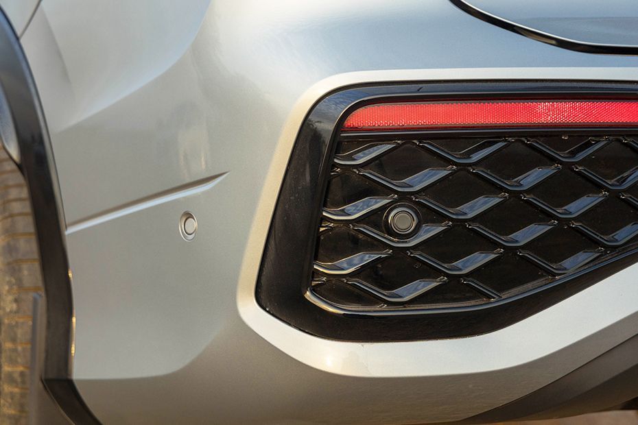 Rear Parking Sensors Top View Image of Tayron R-Line