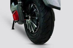 Rear Tyre View of LY