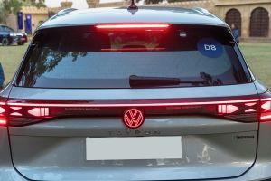 Rear WindShield Image of Tayron R-Line