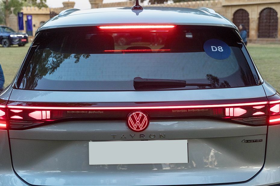 Rear WindShield Image of Tayron R-Line
