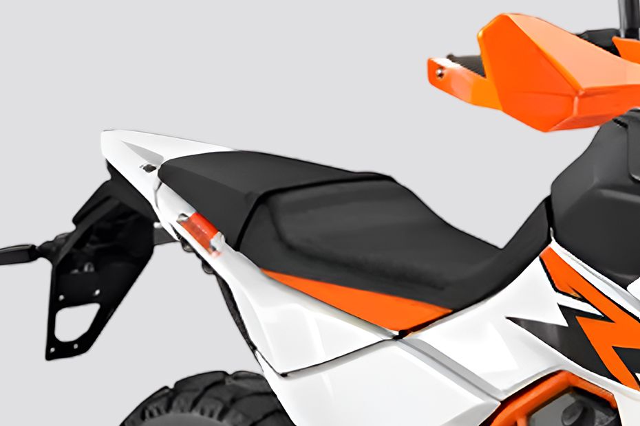 Seat of 390 Adventure