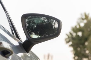 Side mirror rear angle Image of Tayron R-Line