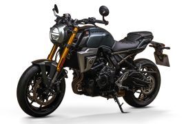 Suzuki GSX-8T