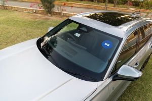 Wiper with full windshield Image of Tayron R-Line