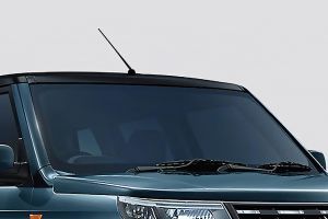 Wiper with full windshield Image of Bolero Neo