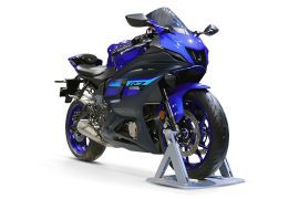 Yamaha R7