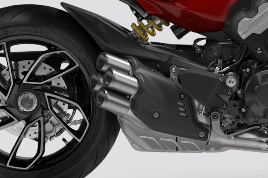 Exhaust View of Diavel V4