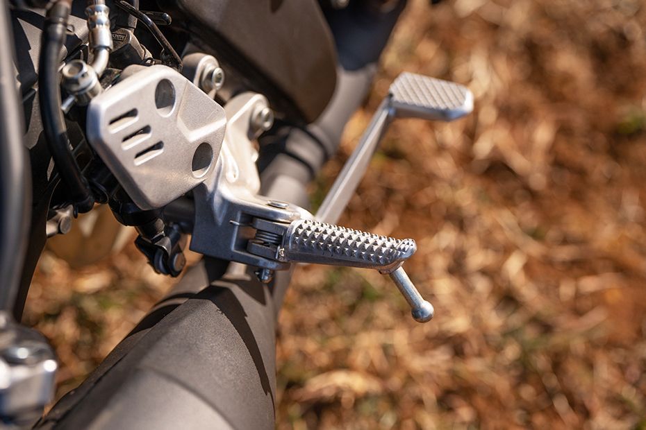 Foot Rest View of XSR 155