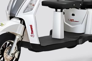 Foot Space View of Strom Advance 2