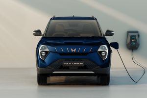 Front Image of XUV 3XO EV
