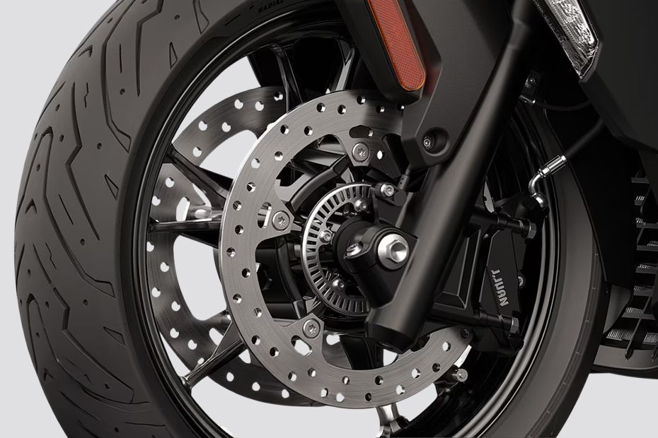 Front Brake View of C 400 GT
