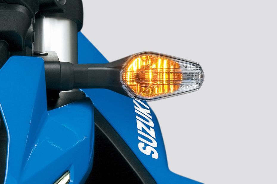 Front Indicator View of GSX-8S