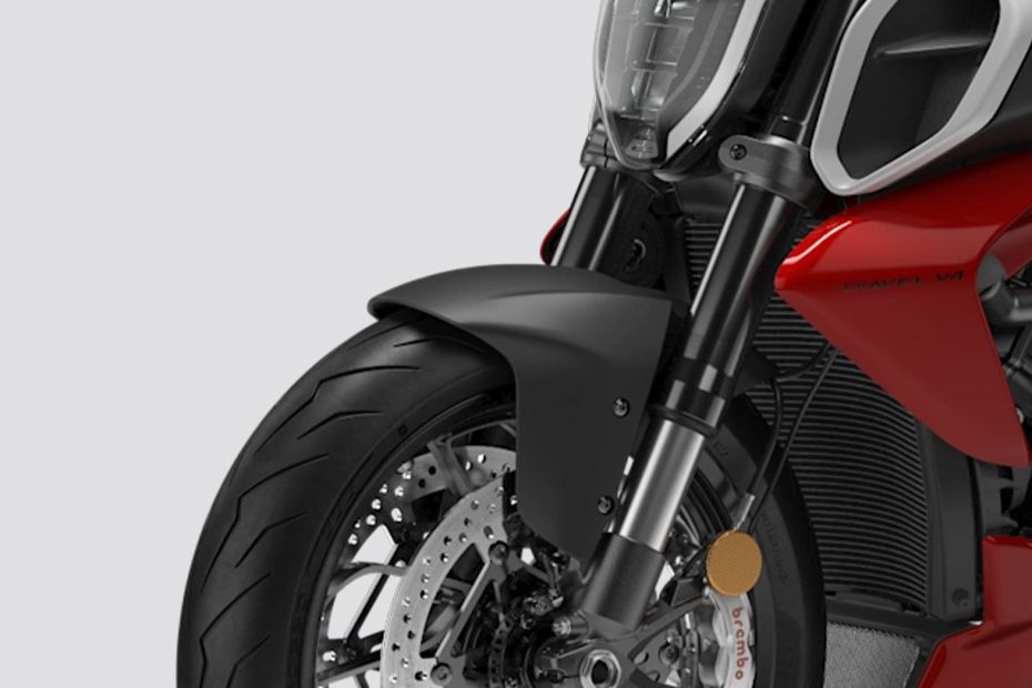 Front Mudguard & Suspension of Diavel V4