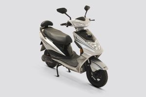 Front Right View of eGo Li