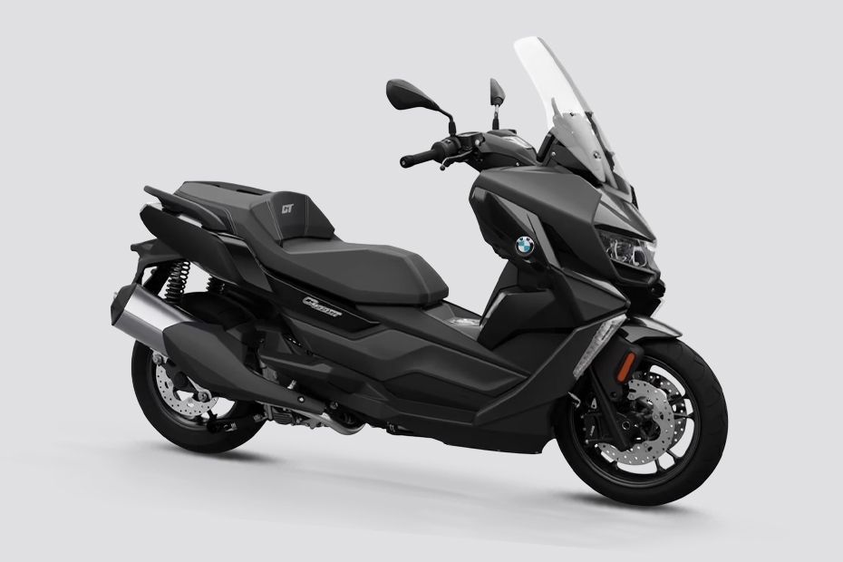 Front Right View of C 400 GT