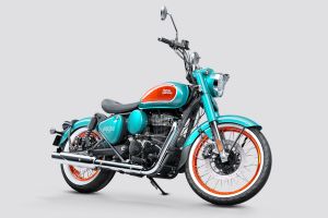 Front Right View of Goan Classic 350