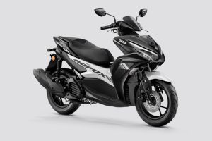Front Right View of Aerox 155