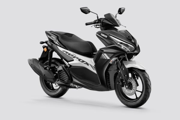 Front Right View of Aerox 155