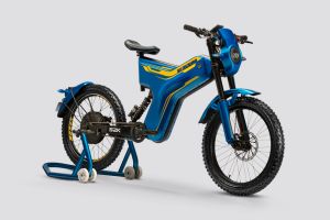 Front Right View of Sport