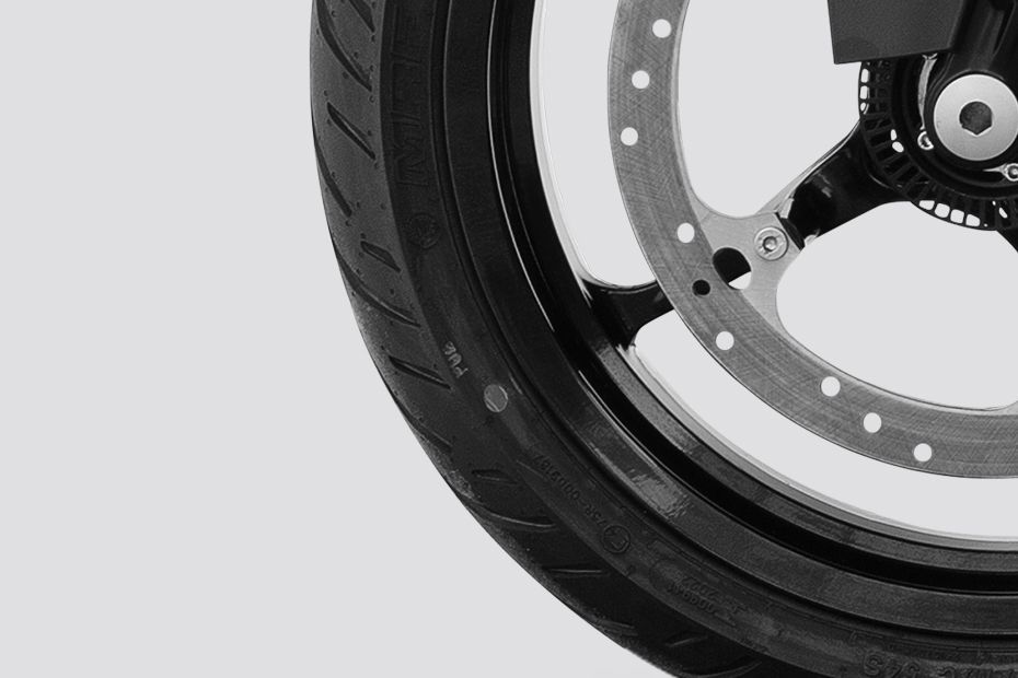Front Tyre View of RC 160