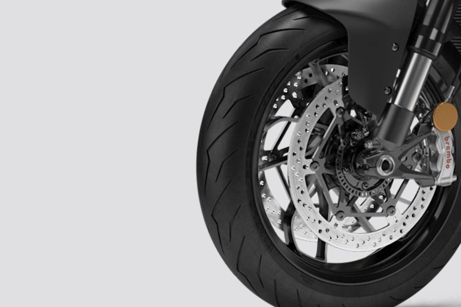 Front Tyre View of Diavel V4