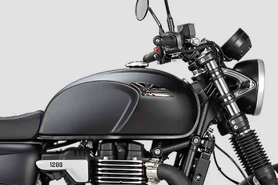 Fuel tank of Cromwell 1200