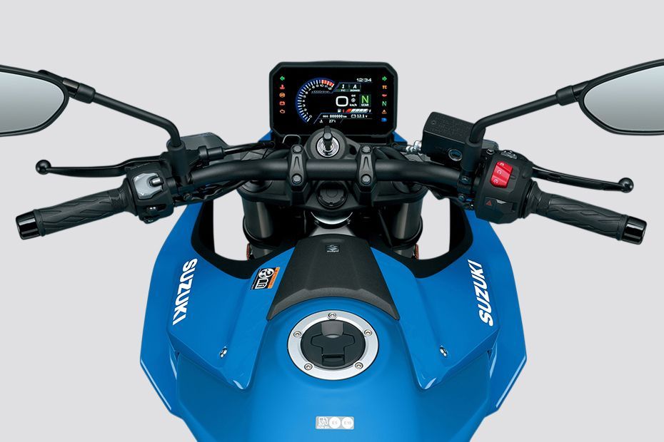 Handle Bar View of GSX-8S