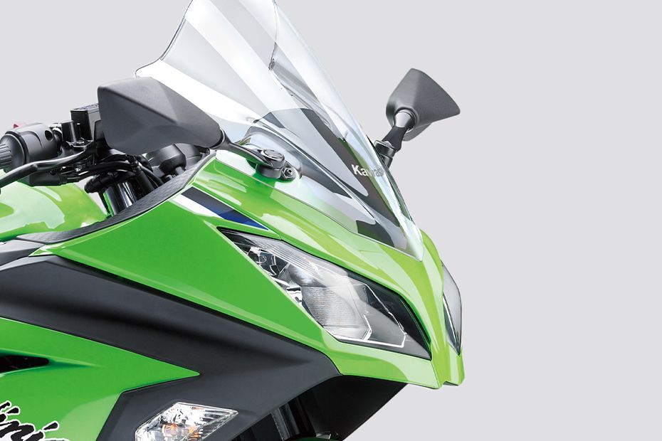 Head Light of Ninja 300