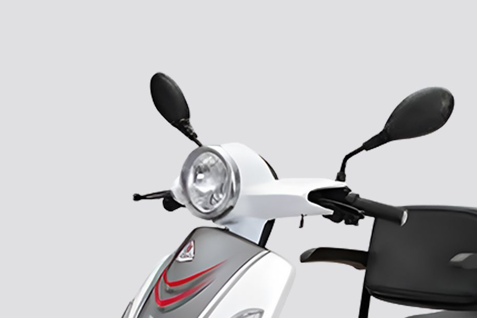 Head Light of Strom Advance 2