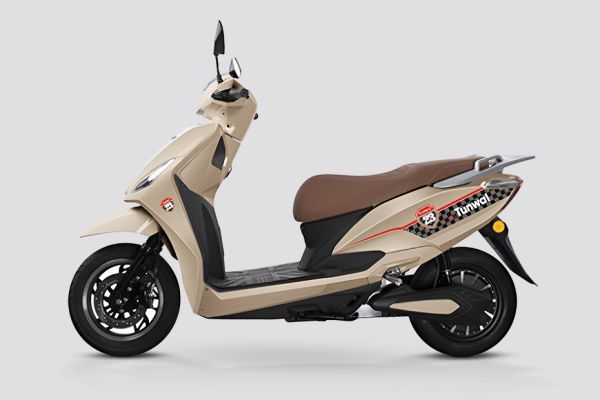 Left Side View of Storm XL