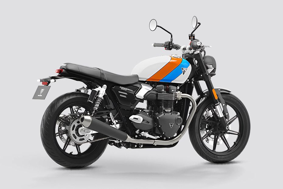 Rear Right View of Speed Twin 900