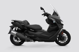 Right Side View of C 400 GT