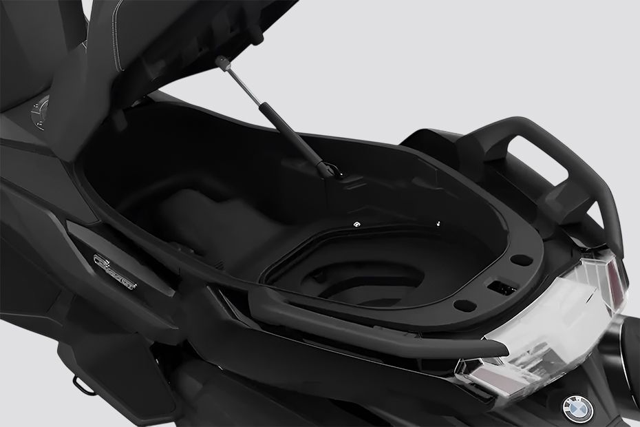 Seat Storage Side View of C 400 GT