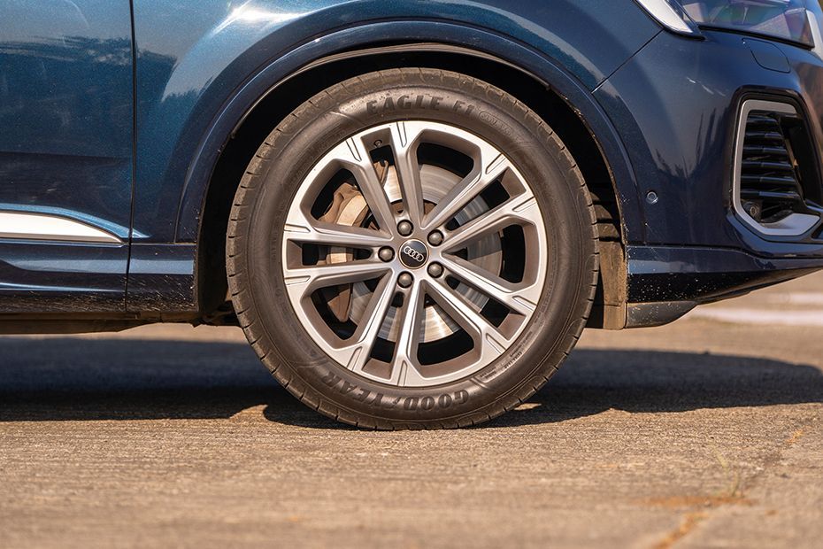 Wheel arch Image of Q7