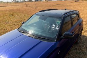 Wiper with full windshield Image of Creta N Line