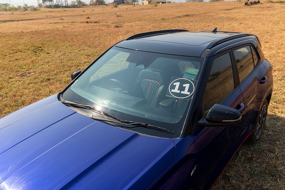 Wiper with full windshield Image of Creta N Line