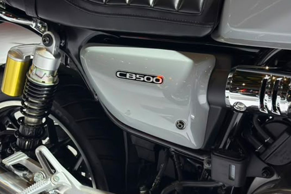 Central Panel of CB 500