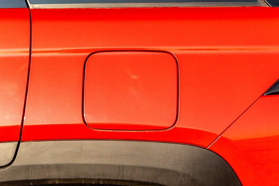 Fuel Lid (Closed) Image of Victoris