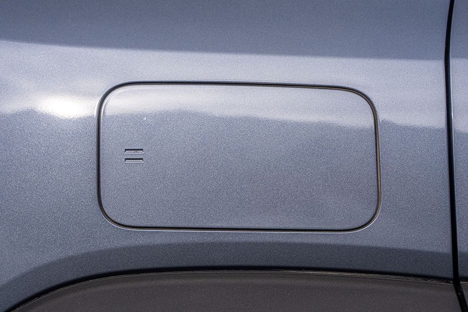 Fuel Lid (Closed) Image of Tekton