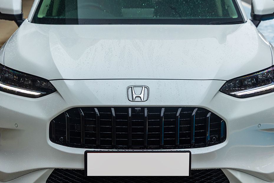 Daytime Running Lamps (DRL) Image of ZR-V