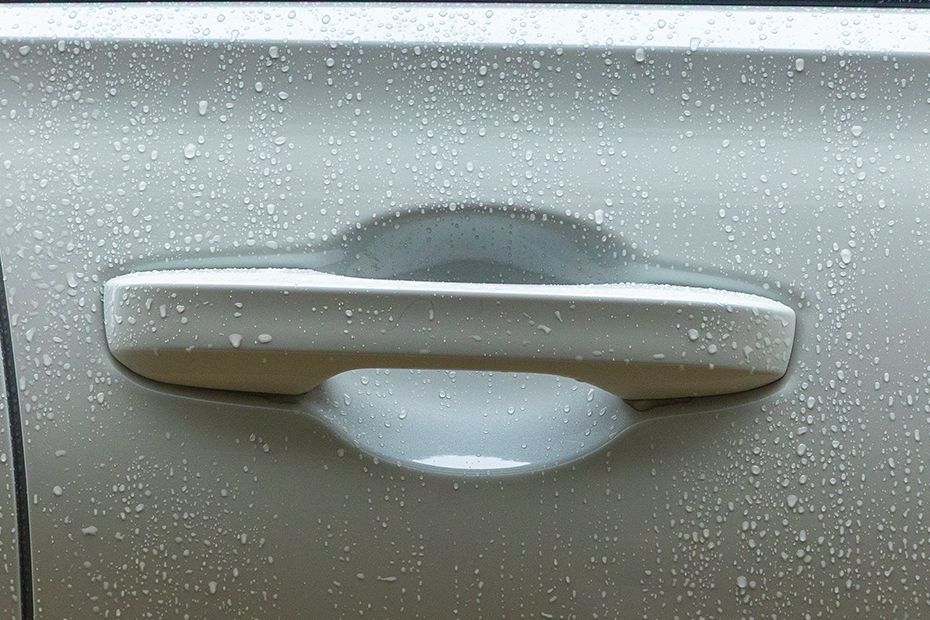 Door Handle Image of ZR-V