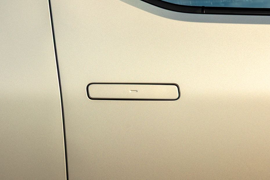 Door Handle Image of Syros EV