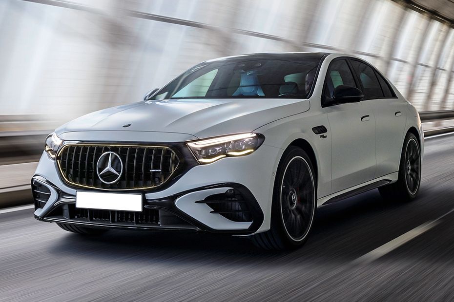 Driving: Front Left Quarter View Image of AMG E 53