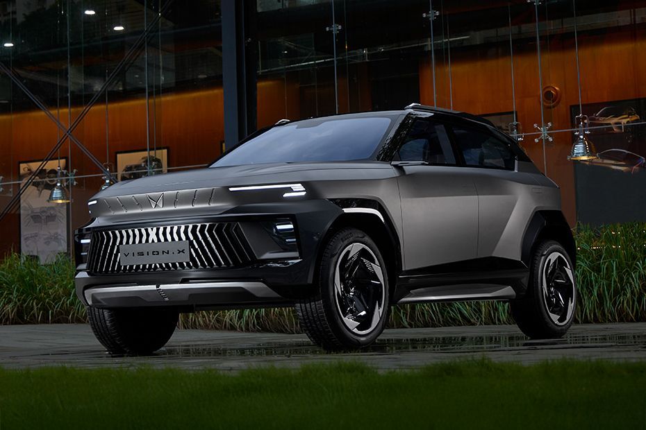 Driving: Front Left Quarter View Image of Vision X