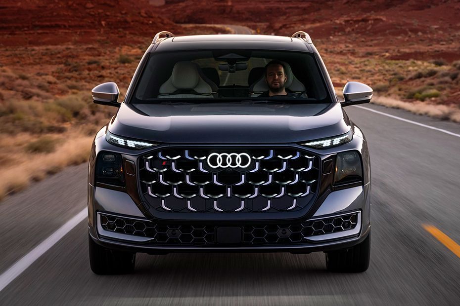 Driving: Front View Image of SQ9